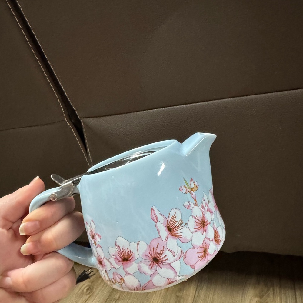 Floral Blue Teapot with Infuser